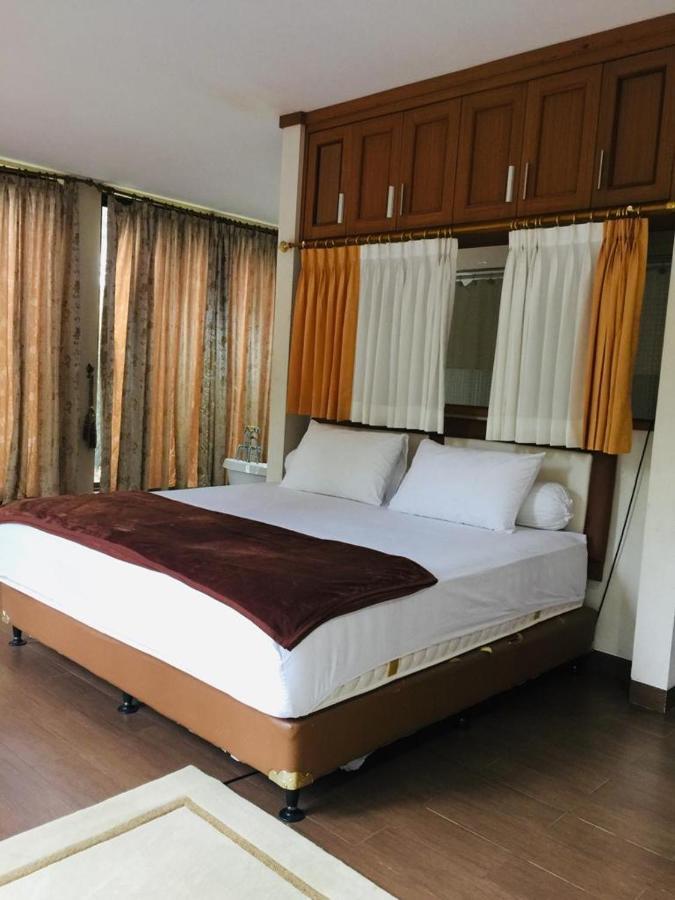 Villa Gathering Yuni Syahla Citaringgul Exterior foto